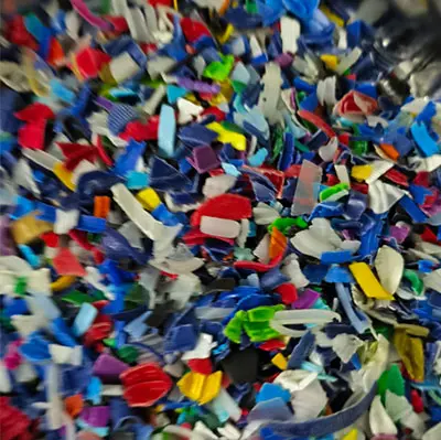Mixed plastic waste from bottle caps