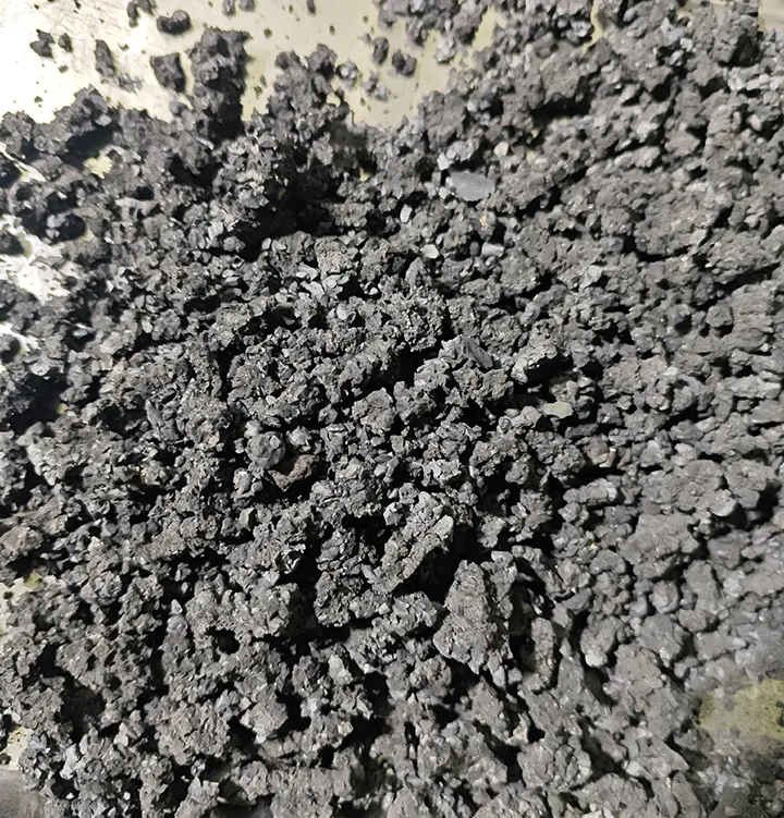 Carbon Black from Tyre Granules Pyrolysis