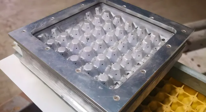 Forma aluminiowa do maszyny do produkcji tacek na jajka